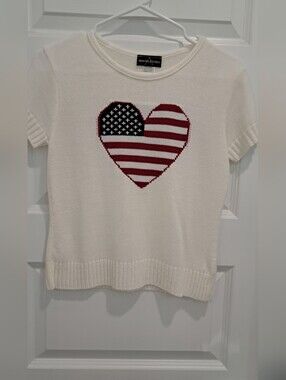 White Knit Short-Sleeve Sweater with Flag Heart